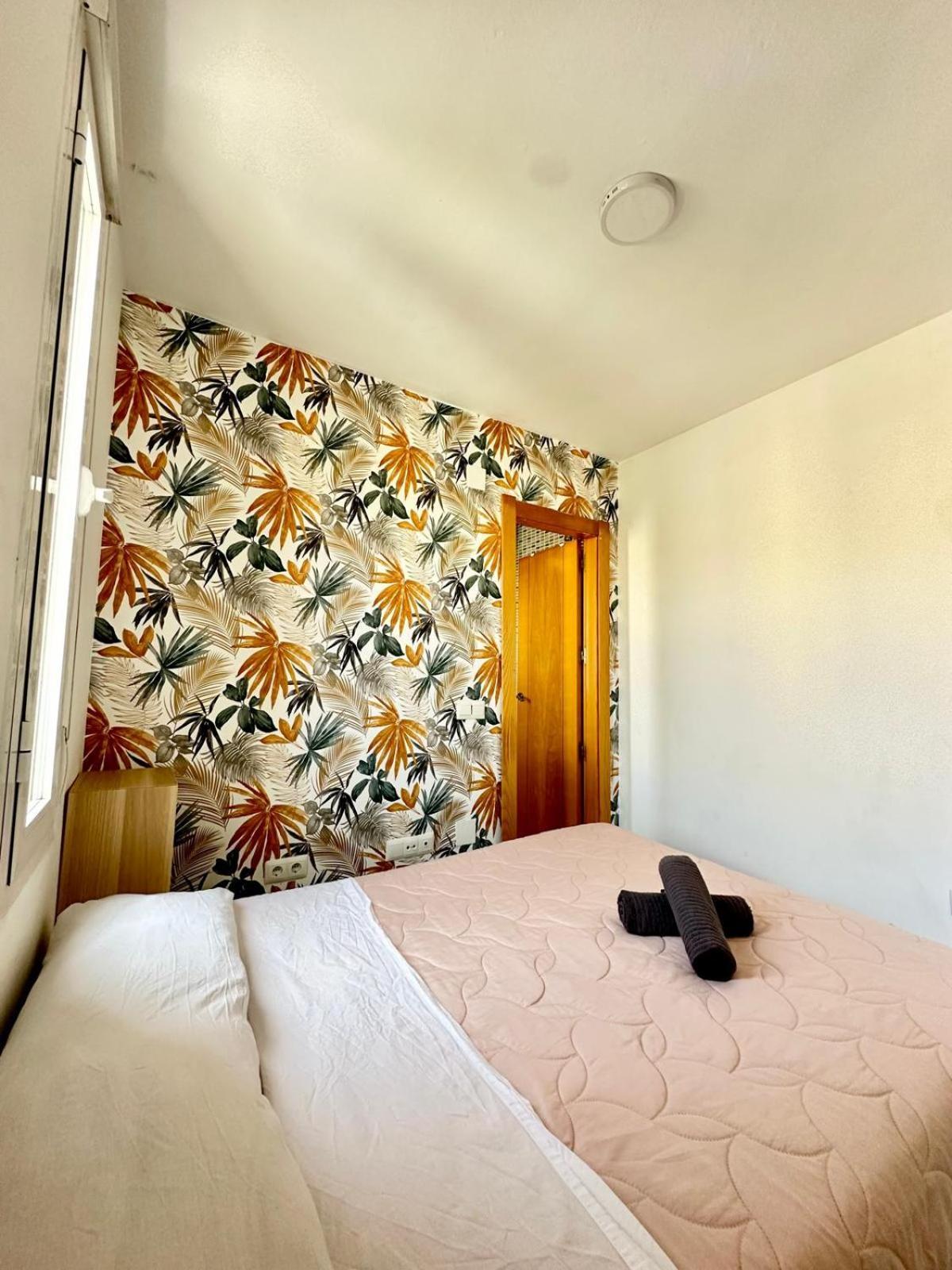 Apartamentos Playa Misericordias Málaga Esterno foto